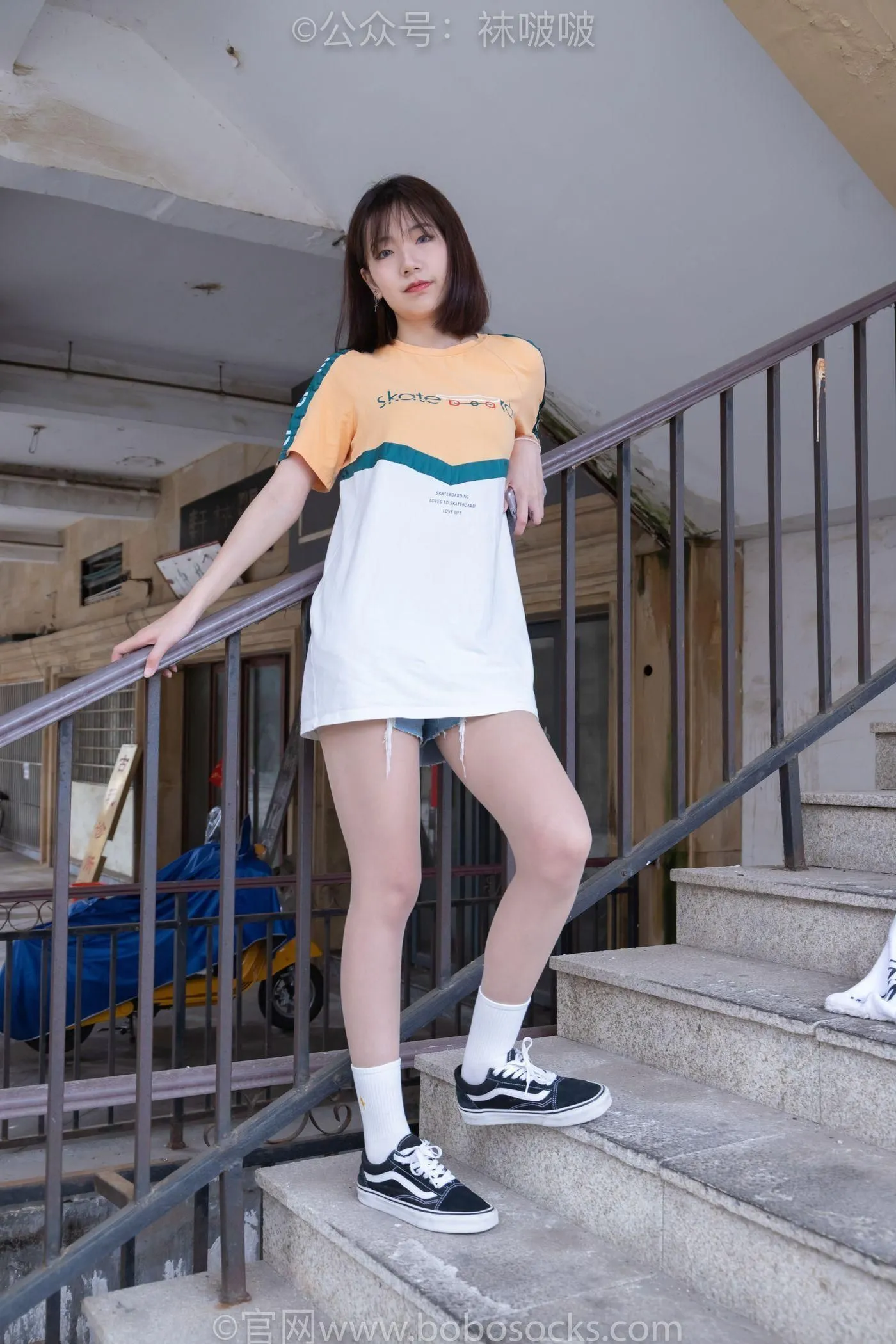 [BoBoSocks袜啵啵]NO.069 小甜豆-vans板鞋、白棉袜、肉丝 [135P]插图8